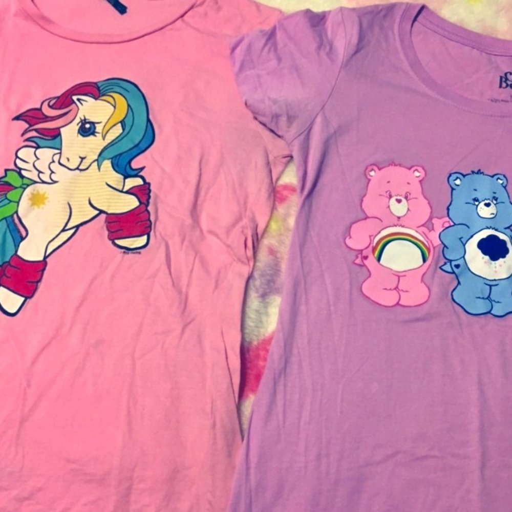 2 my little pony & carebear shirts with plushies